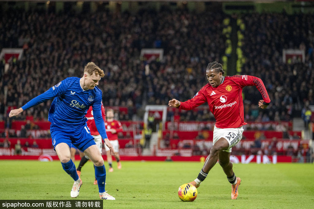 贝林女友出现在高端应召网站？摄影师辟谣：假的，图是偷我的