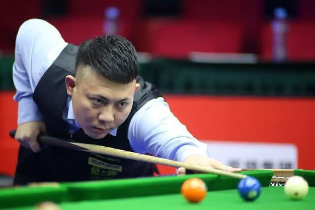 每体：皇马内部已经失衡，他们持续攻击裁判是在转移矛盾