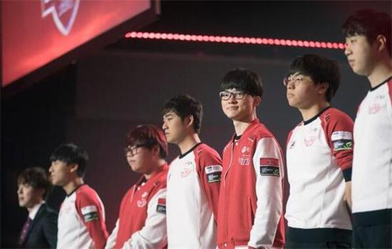 德转列阿森纳+拜仁历史最贵阵容：萨卡、穆西亚拉、凯恩领衔