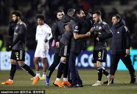 隐蔽骗术：揭秘“赔率延迟套利”的灰色操作窗口。（灰色套利窗口：揭开“赔率延迟”背后的隐秘套路）