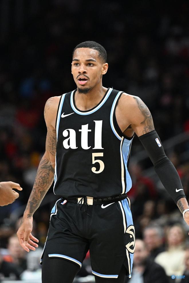 场上熠熠生 场上熠熠生